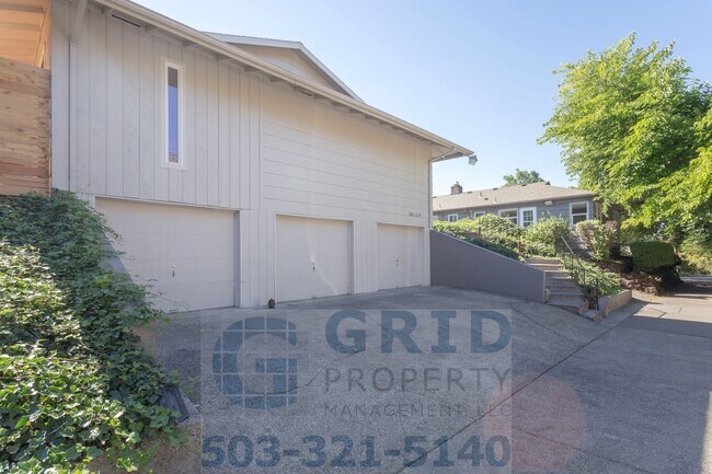 Building Photo - GPM475 - SE Woodward St (T1)