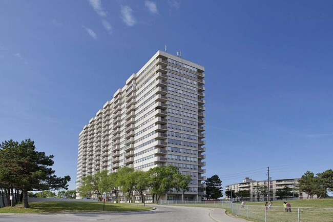 Building Photo - Markham Road Apartments – 1050