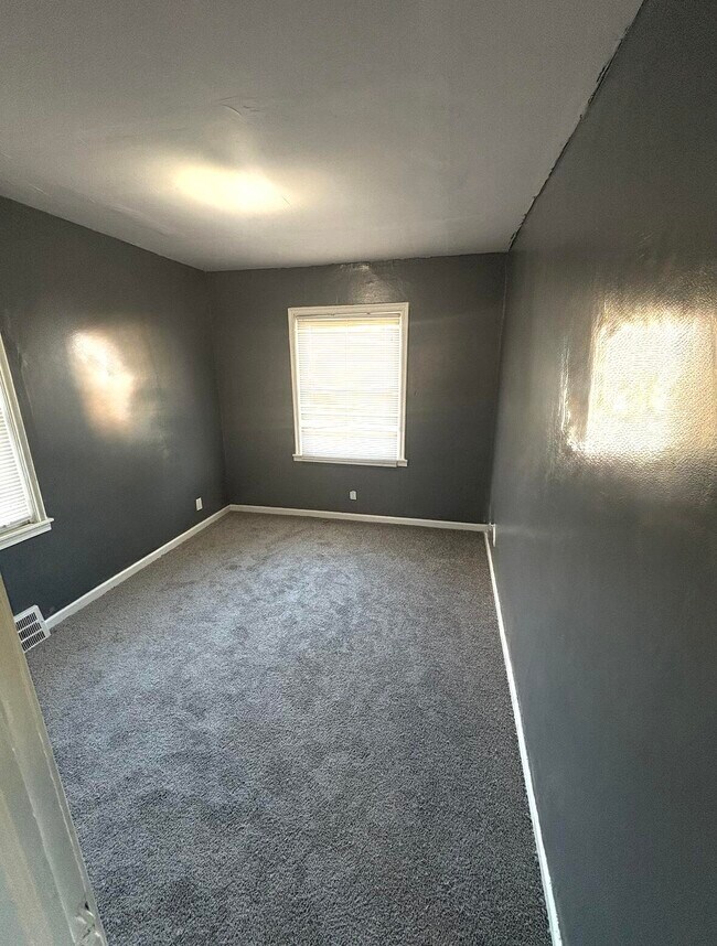 Foto del edificio - 15714 Novara St