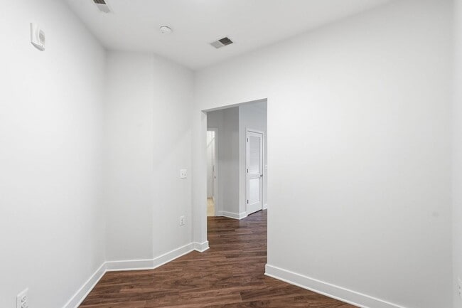 Building Photo - Experience modern living in this beautifully appointed junior one-bedroom/studio featuring an ope...