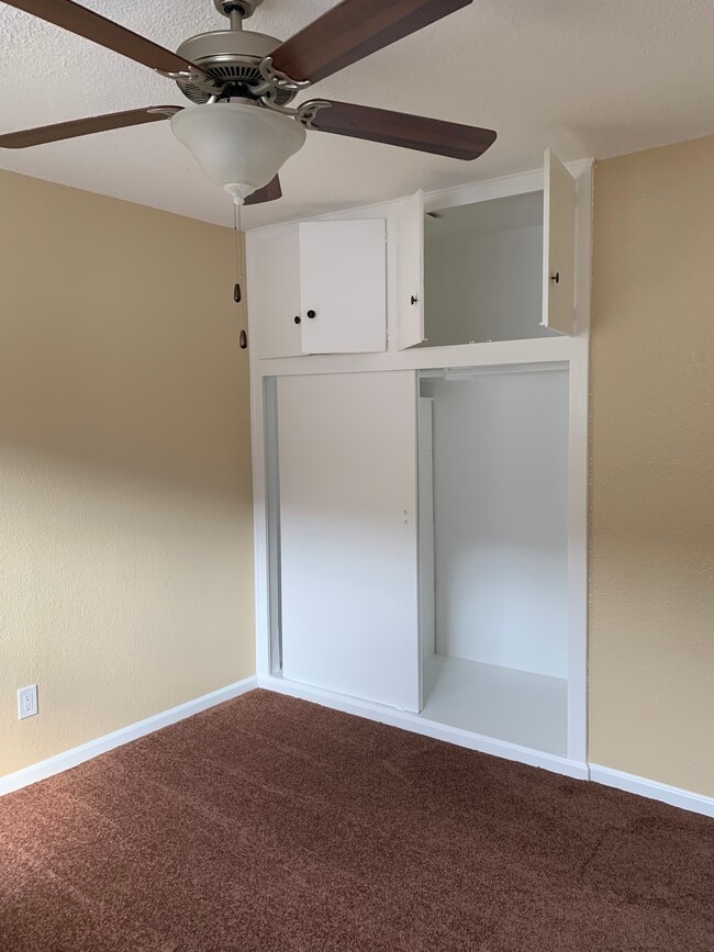 Bedroom 1 - 410 N Bush St