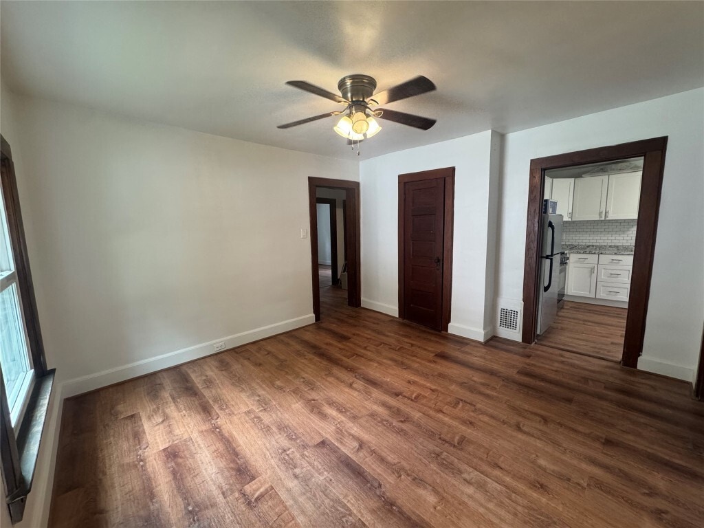 Primary Photo - 308 Mersereau Ave