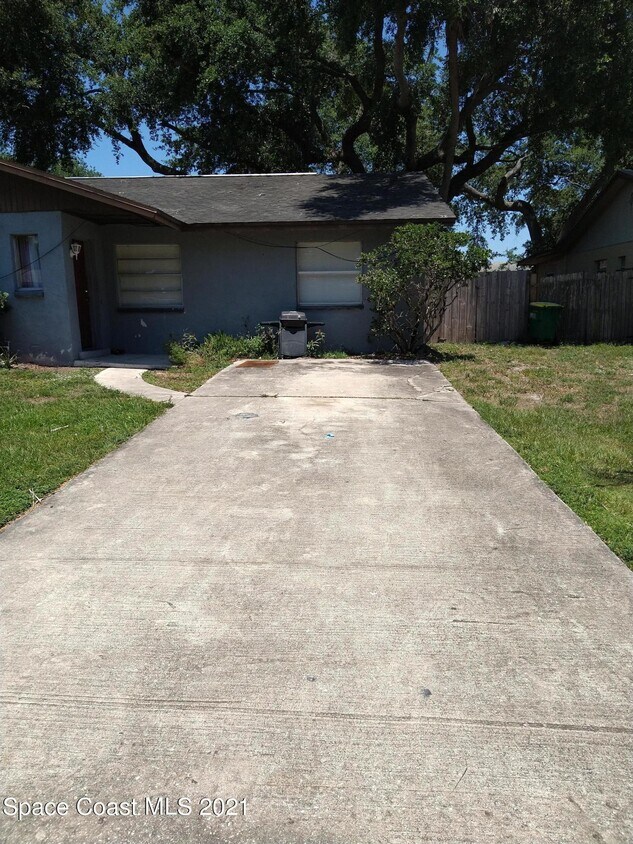 2470 Uranus Dr, Cocoa, FL 32926 Townhouse for Rent in Cocoa, FL