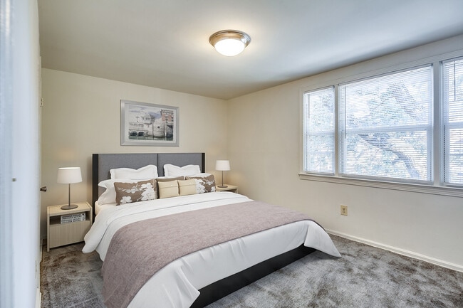 Building Photo - Gray Haven Townhomes
