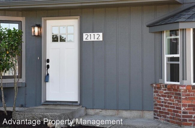 Foto del edificio - 3 br, 1.5 bath House - 2112 Applegate Street