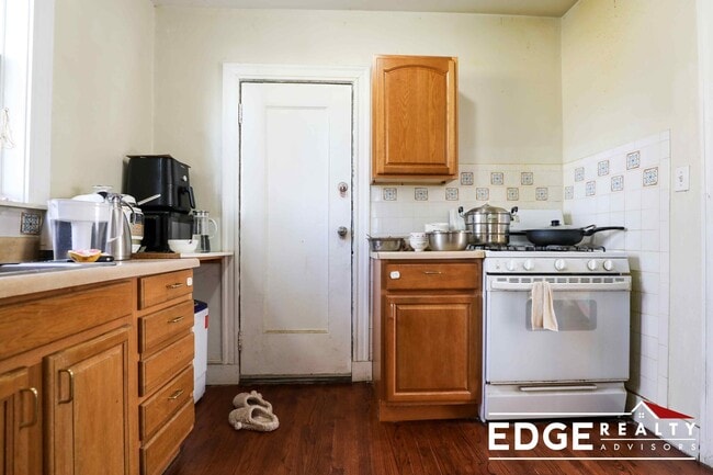 Building Photo - 5 Pama Gardens