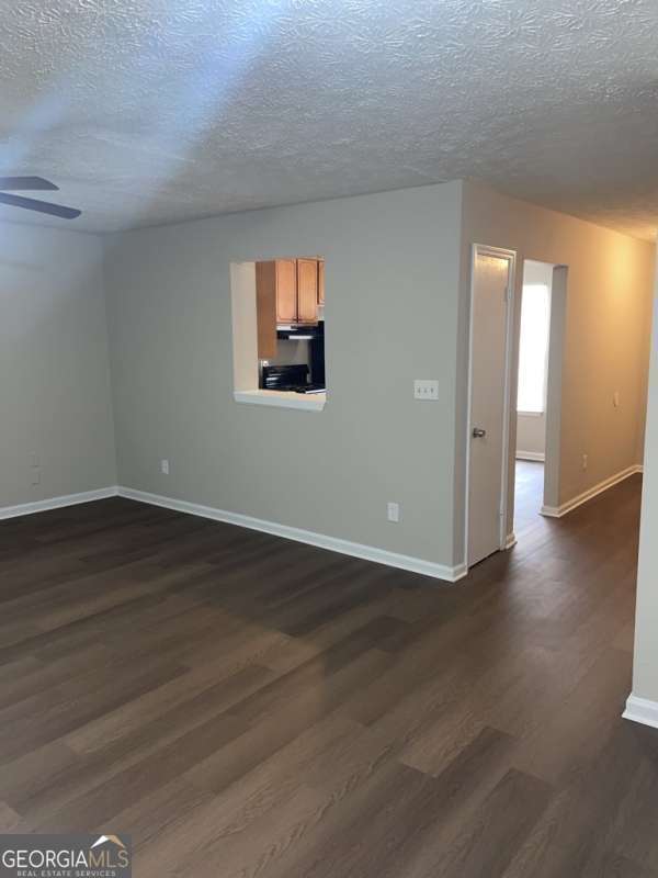Building Photo - 8511 Pineland Dr
