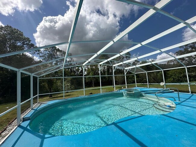 Foto del edificio - 548 Eagle Pointe S