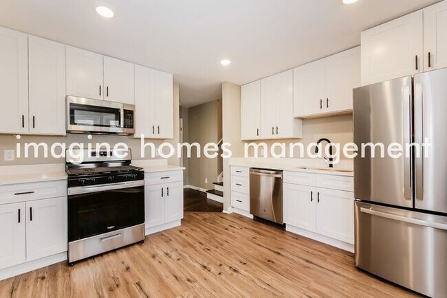 Building Photo - Beautiful 3 Bedroom and 2 Bath Home in Kan...