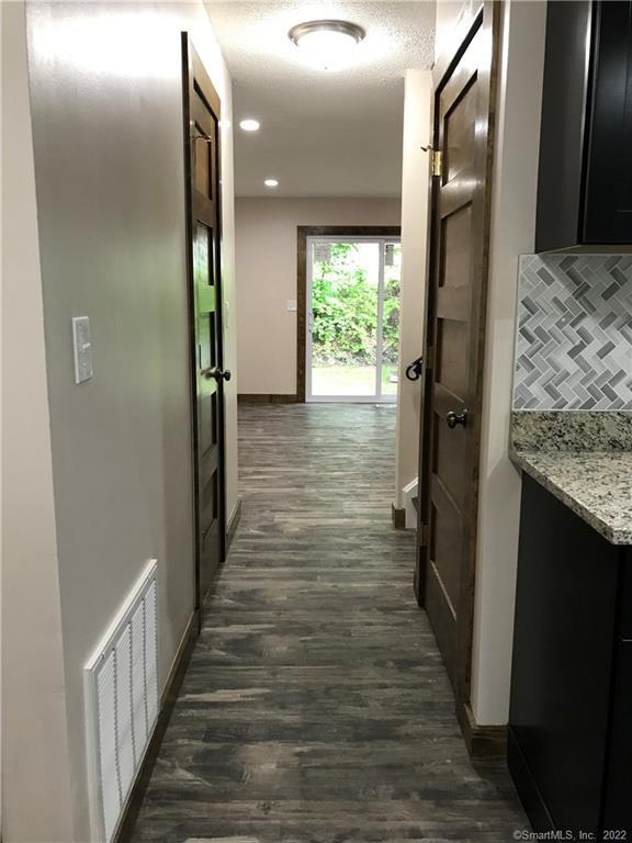 Foto del edificio - 260 Edgemoor Rd