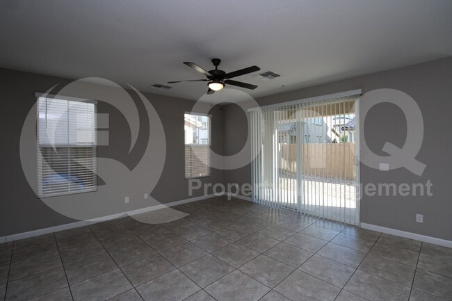 Building Photo - 1255 N Arizona Ave