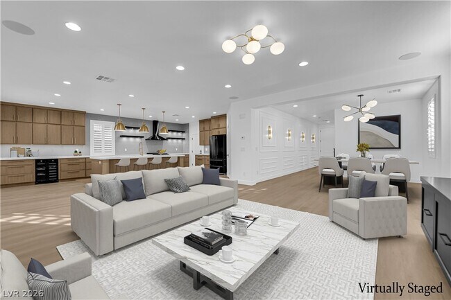 Foto del edificio - 465 Cabral Peak St