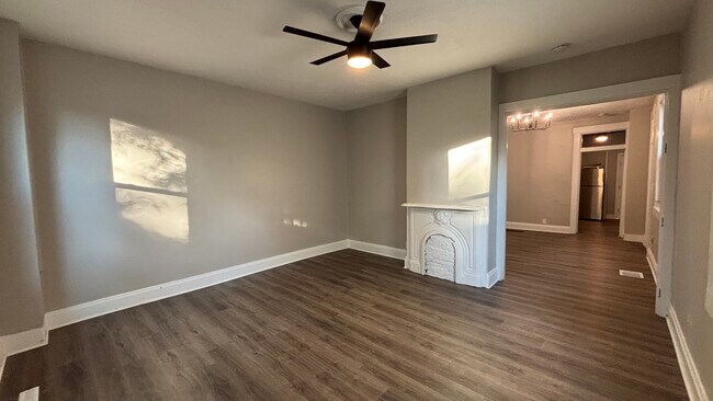 Foto del edificio - 328 N 6th St