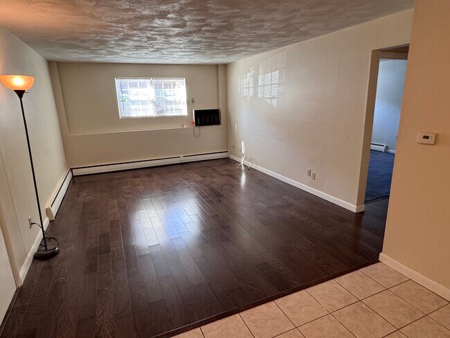 Living room - 25 Arlington Rd
