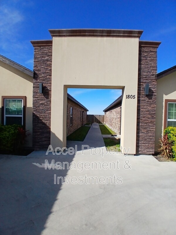 Foto del edificio - 1805 Cari Nicole Ave