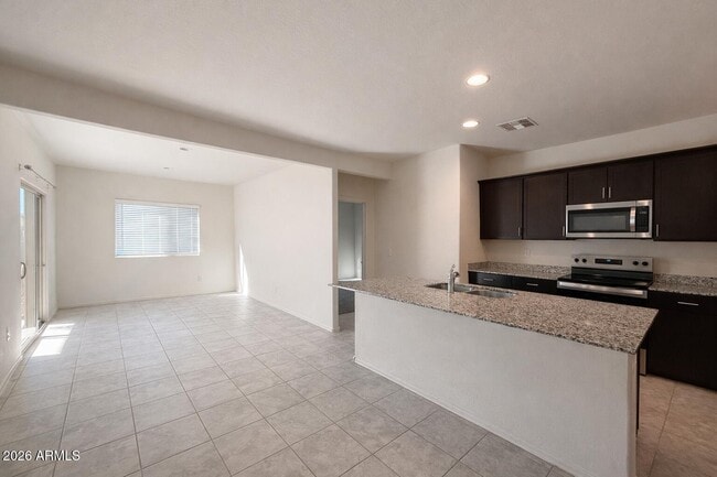 Building Photo - 5032 S 251st Dr