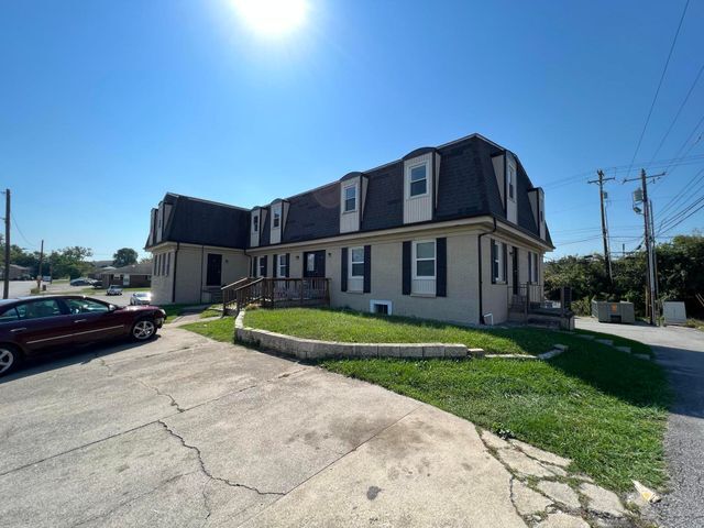 Front - 221 S Porter Dr