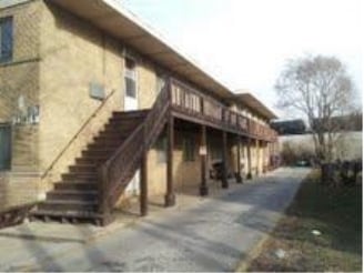 Primary Photo - 13815 S La Salle St