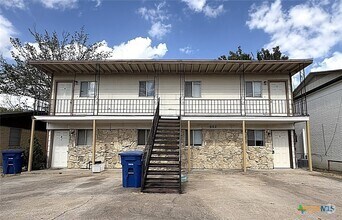 Building Photo - 602 Sunset Ln