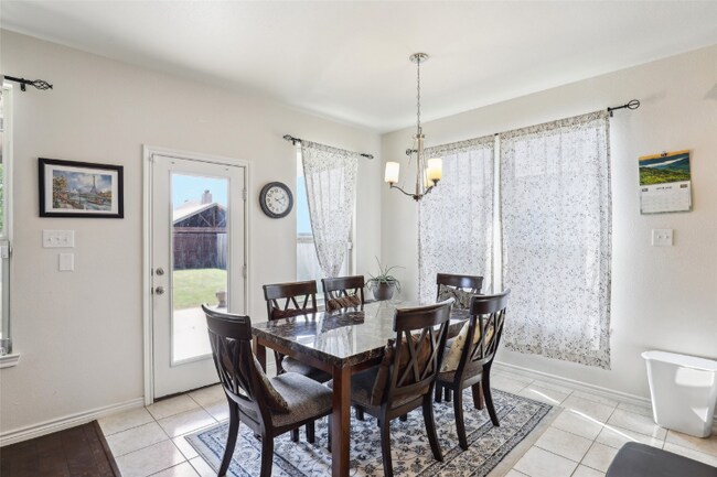 Foto del edificio - 123 Acadia Ln