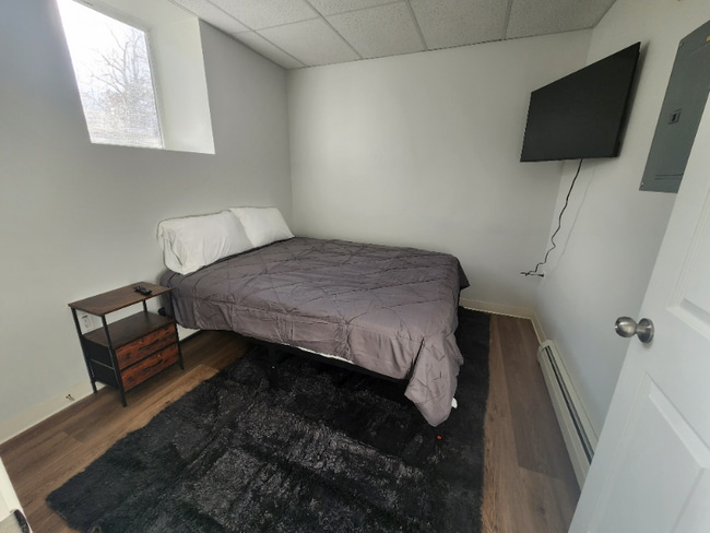 Building Photo - 151 S Main St