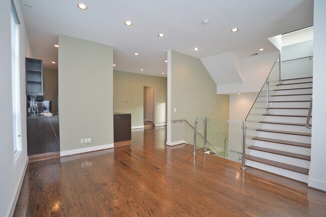 Foto del edificio - 4611 Austin St