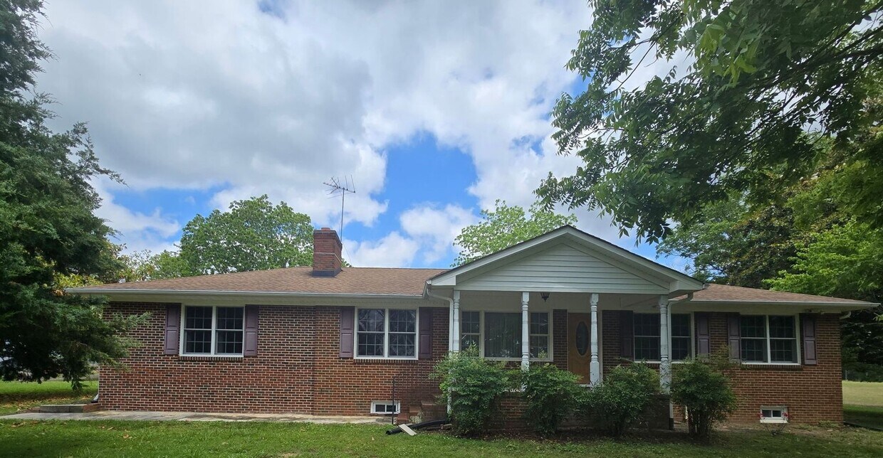 Primary Photo - 3 bedroom home in Prince George County