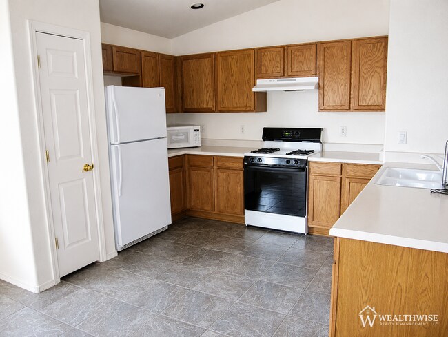 Foto del edificio - Now Available! Spacious 3 Bedroom Home with Den in Rita Ranch
