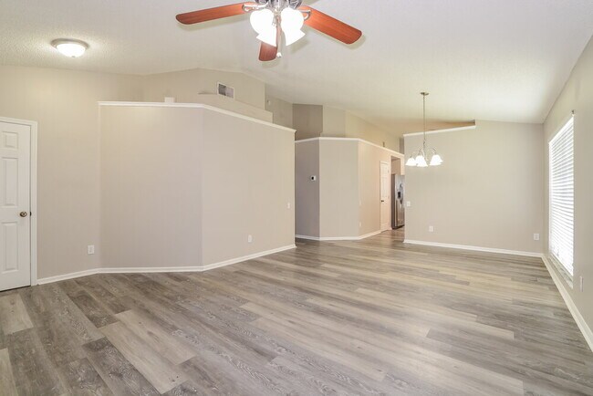 Foto del edificio - 1674 Canoe Creek Rd