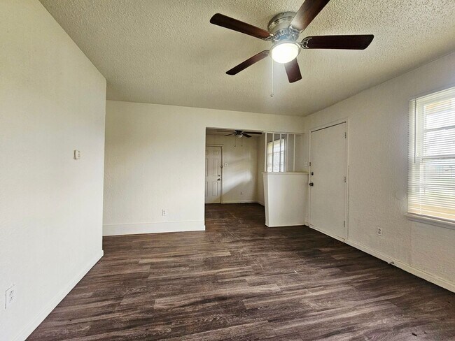 Foto del edificio - Charming 3 Bedroom Home