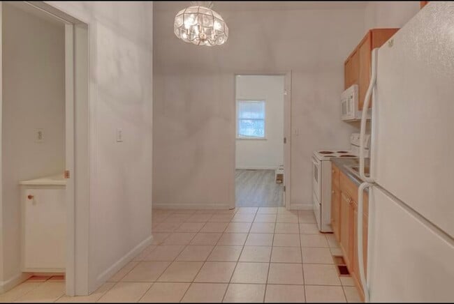 Kitchen - 1405 Union Ave