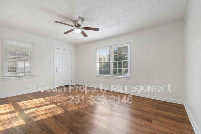 Foto del edificio - 212 Pinehill Dr