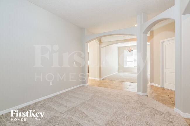 Foto del edificio - 1981 The Oaks Blvd