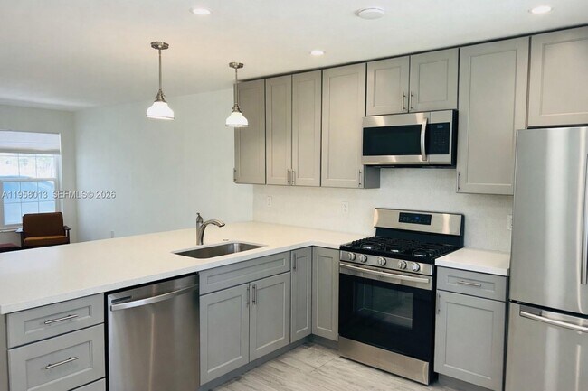 Building Photo - 1729 N 16th Ct