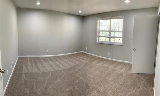 Foto del edificio - 6900 Roswell Rd