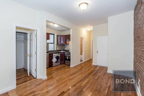 Foto principal - 454 W 57th St