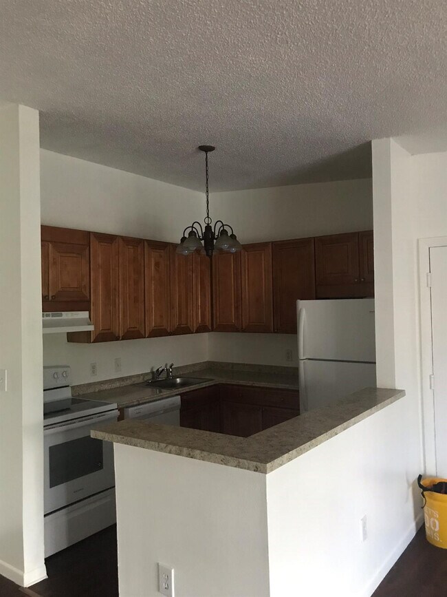 Foto del edificio - 819 NE 199th St