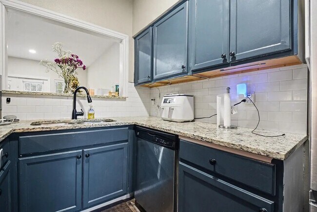 Foto del edificio - 8550 Fair Oaks Crossing