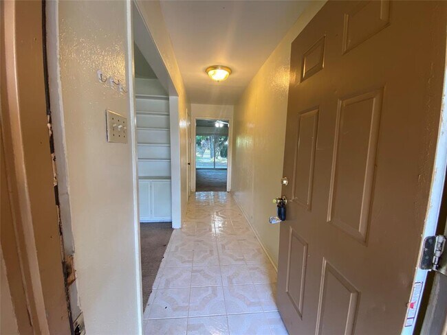 Foto del edificio - 6107 McKinstry Blvd