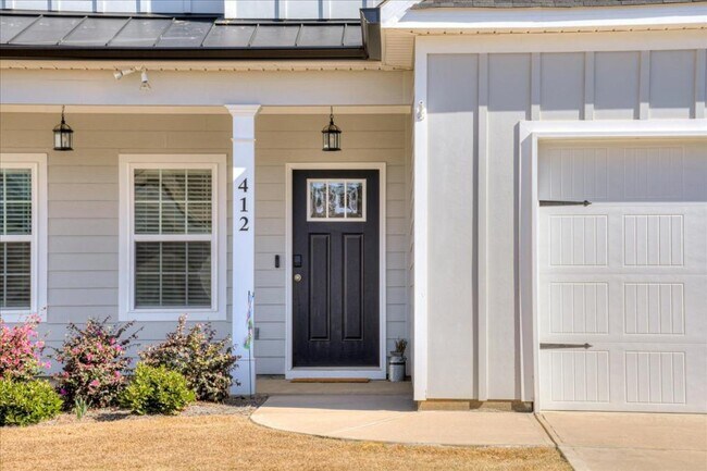Building Photo - 412 Barrow Ln