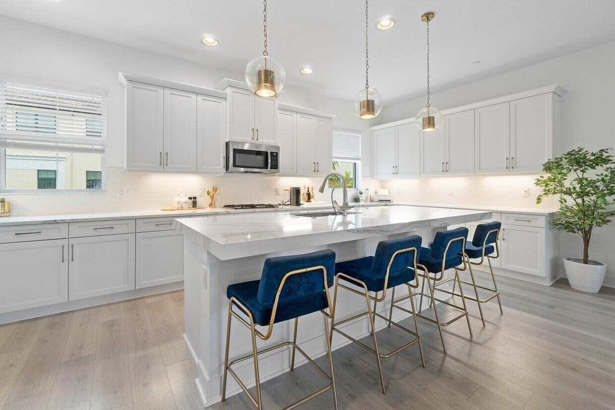 Foto principal - 12859 Alton Rd