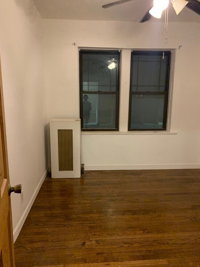 2nd bedroom - 508 Madison St