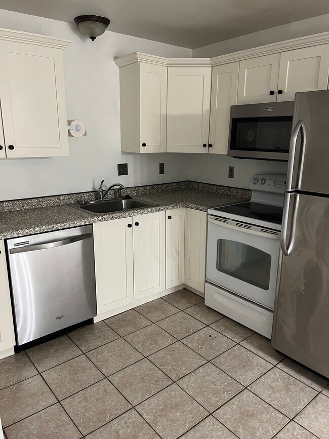 Foto del edificio - 326 Green Meadow Dr