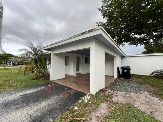 Foto del edificio - 216 NE 15th St