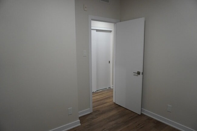 Building Photo - 300 Wilbrod