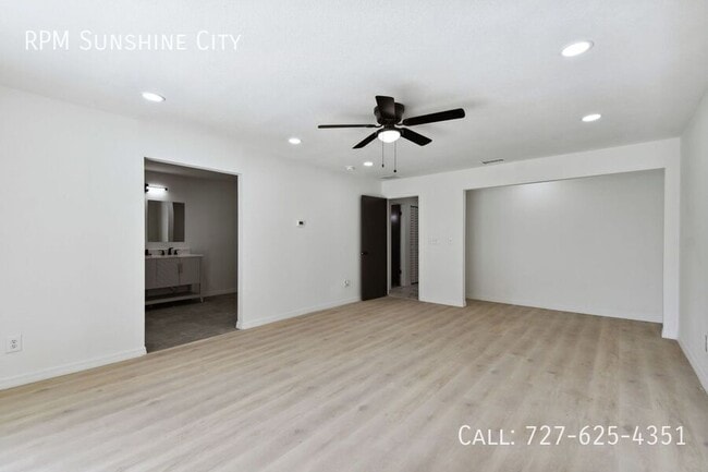 Building Photo - 4310 Columbus Way S