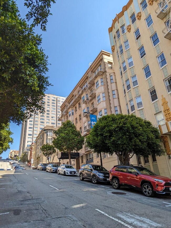 Building Photo - 00MA6503