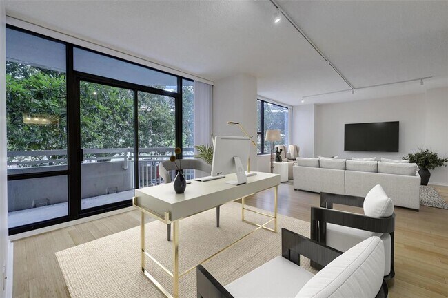 Building Photo - 14 Greenway Plz