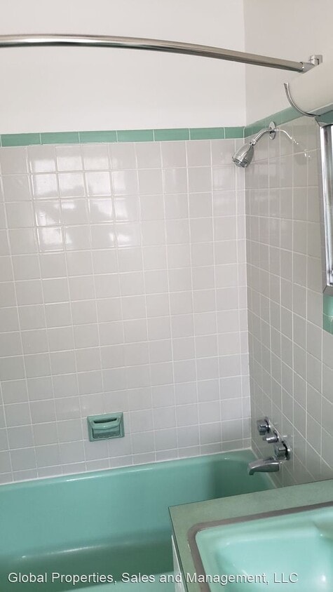 Building Photo - 1 br, 1 bath House - 612 N Baker St Apt F