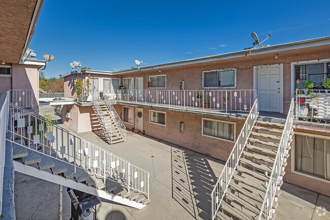 Patio - 9121 Orion Ave